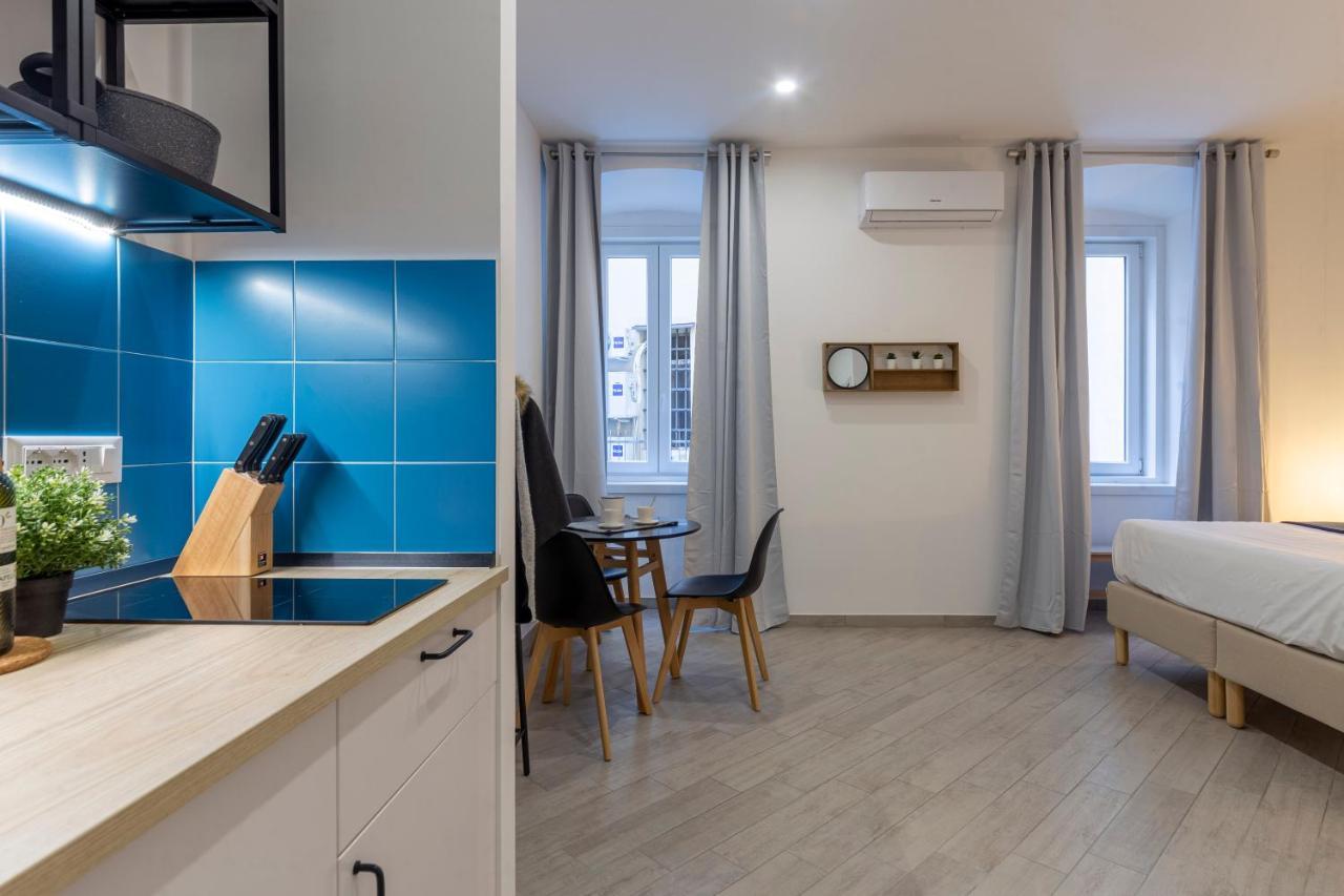 Cool And Stylish City Apartment - Wifi Trieste Exterior photo